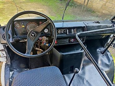 torpaqla barter maşınlar: Mercedes-Benz : 2.4 l | Mikroavtobus — 6
