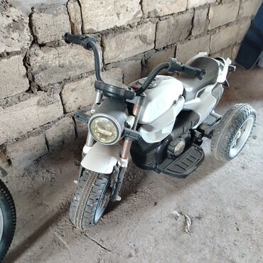 uşaq əsgər paltarı: Uşaq üçün elektrikli üçtəkərli motosiklet akumilyatiri xarabdi -