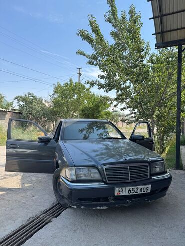 срочно продать машину: Mercedes-Benz C-Class: 1993 г., 2.2 л, Автоматические, Бензин, Седан