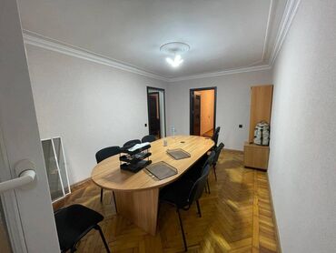 Ofislər: Nərmanov rayonu,Kooperasiya universitetinə yaxın,Neo schoolun — 2