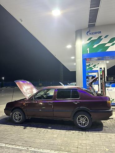 e53 amg: Volkswagen Vento: 1993 г., 1.8 л, Механика, Бензин, Седан — 5