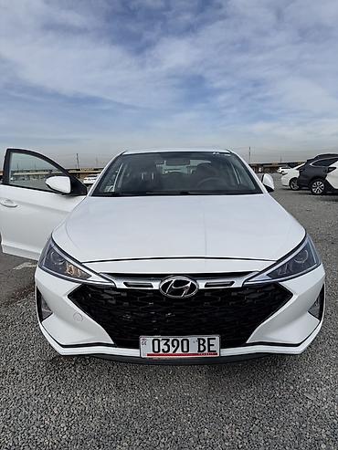 Hyundai: Hyundai Elantra: 2019 г., Автомат, Бензин, Седан — 15