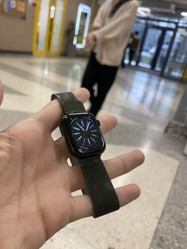 Наручные часы: Продаю Apple Watch ⌚️ 7 В зеленом цвете В комплекте все ремешок