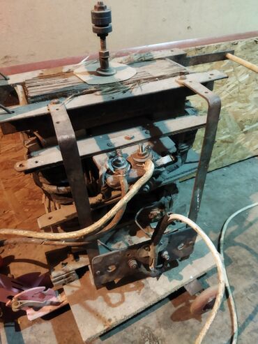 Другой транспорт: Продаю электро компрессор, стоп фонарики для газель, канистры, шины — 2