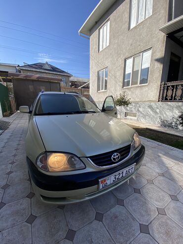 Toyota: Toyota Avensis: 2001 г., 1.6 л, Механика, Бензин, Универсал — 2