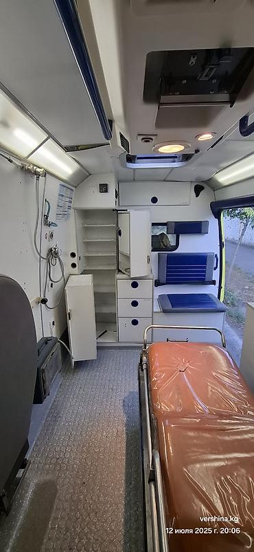 Аренда фургона: Карета скорой помощи на базе фургона (тип «Ambulance», надписи Rescue — 5