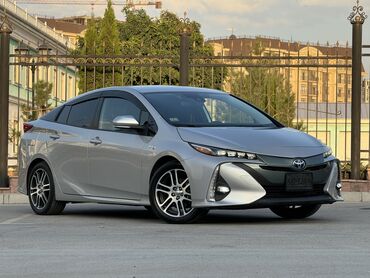 шины и диски 15: Toyota Prius: 2021 г., 1.8 л, Вариатор, Электромобиль, Хэтчбэк