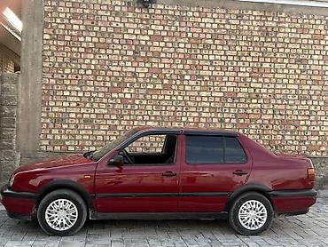 Volkswagen: Volkswagen Vento: 1994 г., 1.8 л, Седан — 2