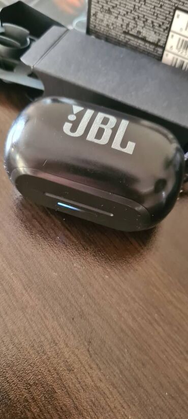 Qulaqcıqlar: Simsiz (Bluetooth) Qulaqcıqlar, JBL
