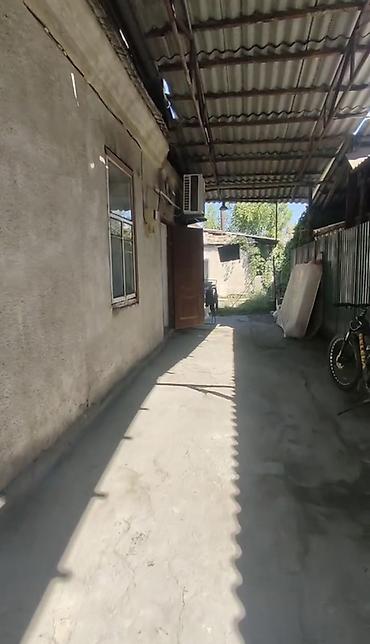 продаю бишкек: Продаётся жилой дом с просторным навесом/двором и уютным светлым — 2