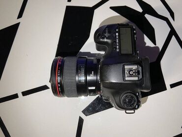Фотоапарат с обьективом Canon 5D mark iii EF 35mm f/1.4L