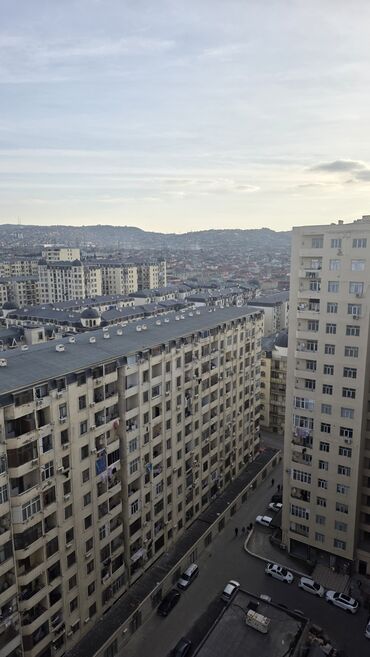 Uzunmüddətli kirayə mənzillər: 🏢 📍AAAF Parkda yerləşən 2 otaq mənzilin xüsusiyyətləri. ⬇️ ▫️Yeni — 10