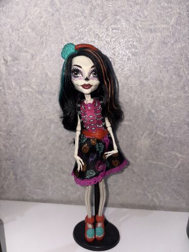 Продается Скелита Monster high, Art class, со всеми аксессуарами