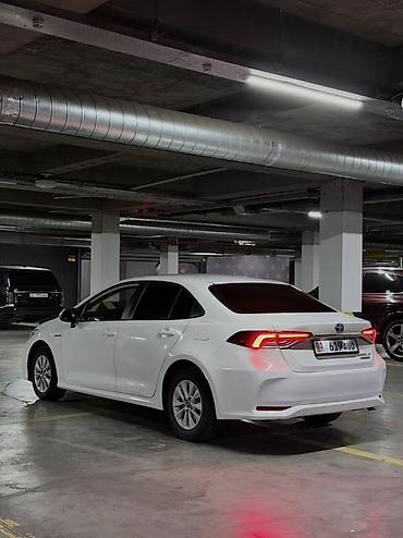 corola: Toyota Corolla: 2019 г., 1.8 л, Вариатор, Гибрид, Седан — 6