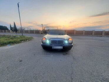 xarici masin sekilleri: Mercedes-Benz E 220: 2.2 l | 1996 il Sedan