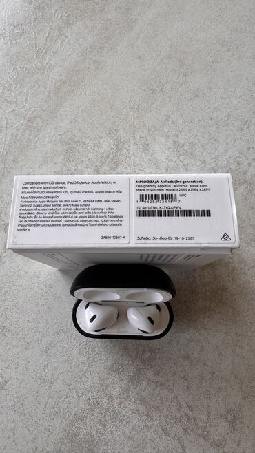 Наушники: AirPods 3 хорошем состоянии оригинал коробка зарядка
