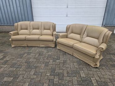 Stilske garniture: Kožna garnitura – set od dve sofe u bež boji - Model: klasični dizajn — 4