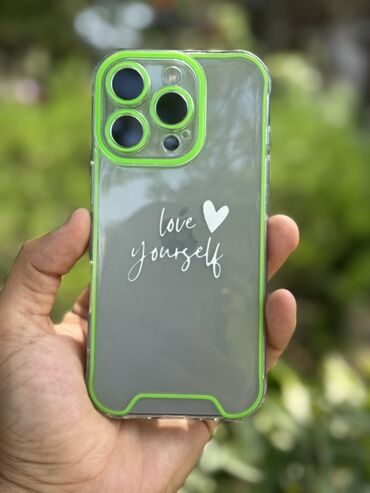 Kabrolar: Müxtəlif iPhone modelləri üçün çiçək naxışlı, şəffaf keys. Bu keys — 21