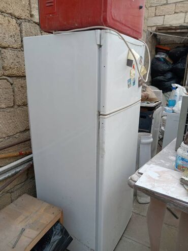 Soyuducular: İşlənmiş 2 qapılı Soyuducu Satılır, rəng - Ağ