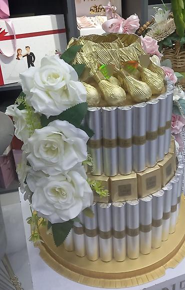 kişi jiletləri: Mərtəbə şokolad xonnçasi sifariş üçün 0702887030 — 2