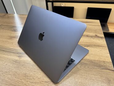 куплю macbook: Ультрабук, Apple, 8 ГБ ОЗУ, Apple M2, 13.3 ", Б/у, Для работы, учебы, память NVMe SSD