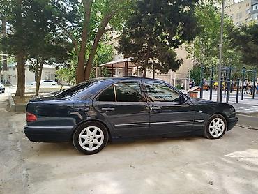 mersedes c 230: Mercedes-Benz 230: 2.3 l | 1995 il Sedan — 4
