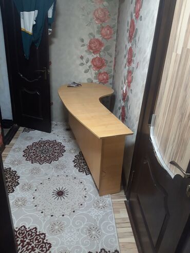 мебель ресепшн: Ашкана үчүн үстөл, Бурчтуу, Бүктөлбөгөн