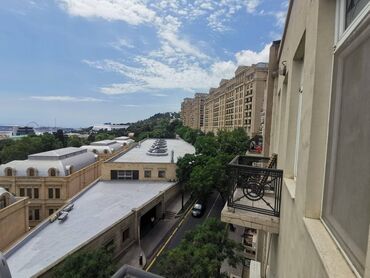 Köhnə tikili: Bakı, 4 otaqlı, Köhnə tikili, m. İçərişəhər, 120 kv. m — 18