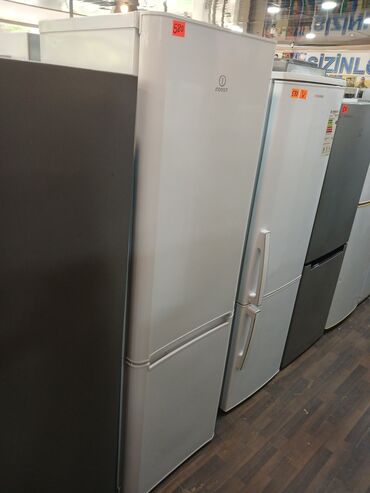 Soyuducular: 2 qapılı Indesit Soyuducu Satılır, rəng - Ağ