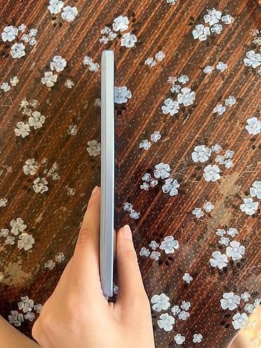 yeni xiaomi: Xiaomi 13T, 256 GB, rəng - Bənövşəyi, 
 Barmaq izi, Face ID — 6