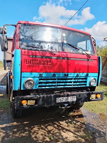 niva mostu satilir: KAMAZ dartqı maşını və uzun bortlu yarımqoşqu - Marka/model: KAMAZ — 4