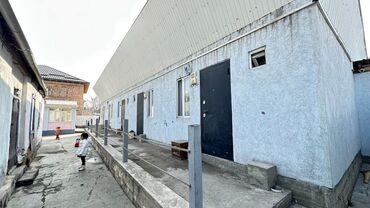 сдаю барачный дом: 20 м², 1 комната, Бронированные двери, Парковка, Забор, огорожен