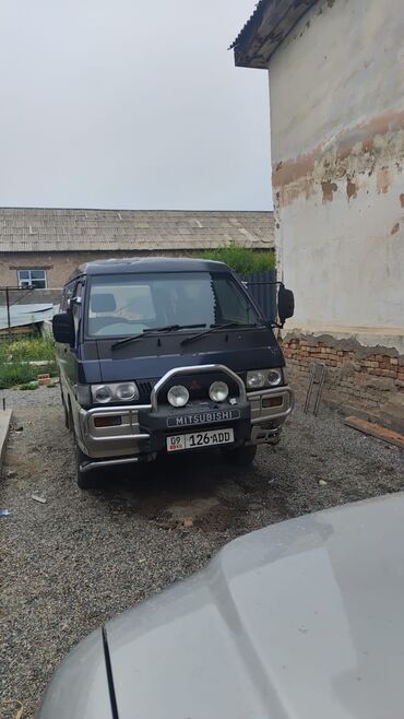 машина делика: Mitsubishi Delica: 1995 г., 2.5 л, Автомат, Дизель, Минивэн