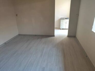 жалал абад девушка: 18 м², Без мебели