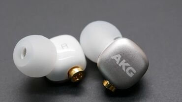 кожаный чехол для наушников: Наушники Akg
