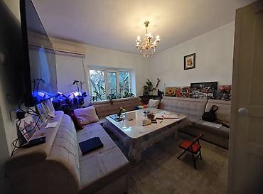 Продажа коттеджей и домов: 🔹 ПРОДАЁТСЯ ДВУХЭТАЖНЫЙ ПОЛДОМА С УЧАСТКОМ 6 СОТОК 📍 Район Церкви — 5