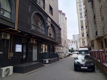 аренда помещения бишкек центр: Сдаю Офис, 170 м², В бизнес центре, 1 линия