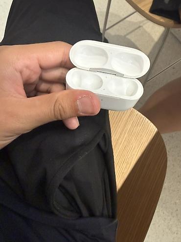 qulaqcıq iphone: Məhsul: Apple AirPods Pro (MagSafe şarj qutusu ilə) Xüsusiyyətlər: - — 7