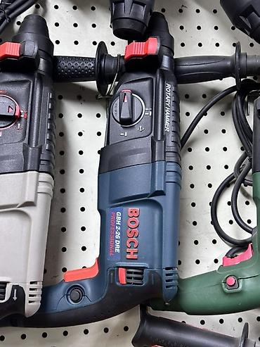блокировка: Перфоратор BOSCH GBH 2-26 DRE Professional - Тип: сетевой перфоратор — 1
