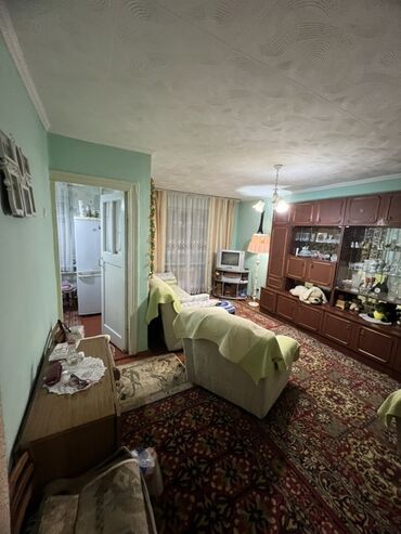 продаю или меняю на автомат: 2 бөлмө, 44 кв. м, Хрущевка, 1 кабат, Косметикалык ремонт
