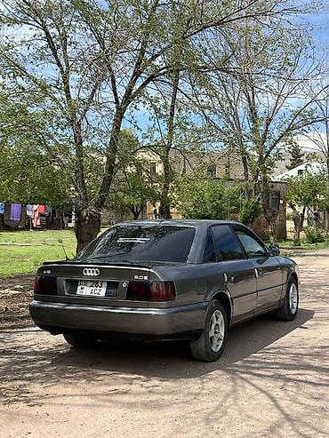 Audi: Audi A6: 1993 г. — 8