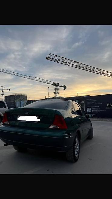 bmw 750il e38 цена: Ford Focus: 2000 г., Автомат, Седан — 2