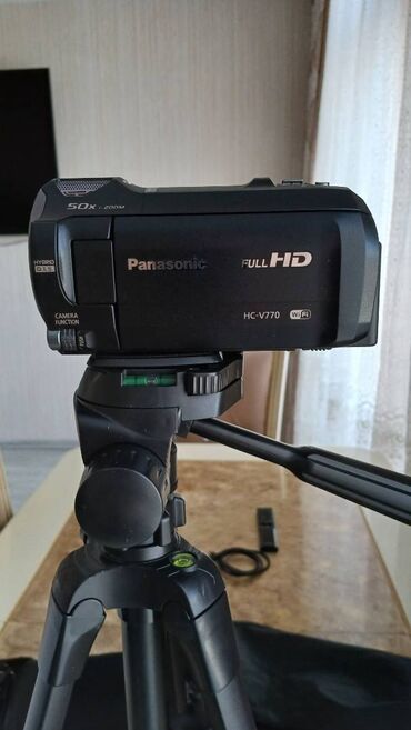 Videokameralar: Videokamera Panasonic hc-v 770,full hd 1920-1080 vdeo,5.1 səs,oz işigı