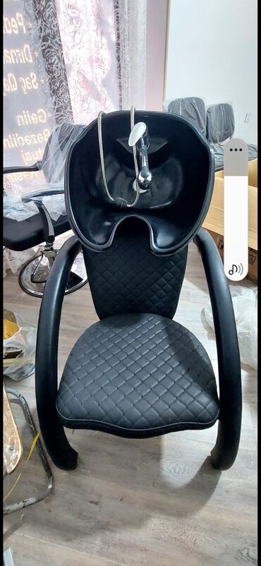 Rəf vitrinləri: Salon ucun tezedi 450 m riyal aliciya edirim olunacaq bayil cava💎