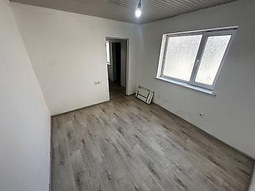 Комнаты: 40 м², С мебелью частично — 1