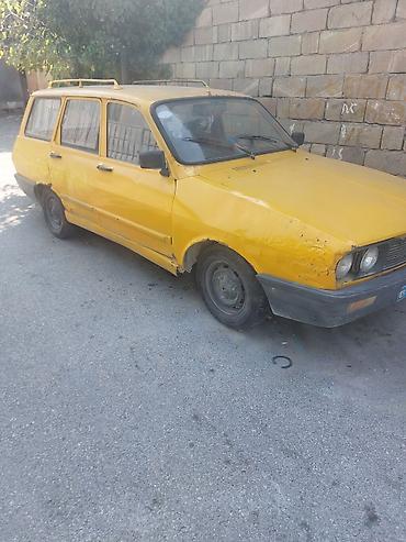 Renault: Model: Renault 12 Break (universal kuzov) Rəng: sarı Kuzov: 5 qapı — 3