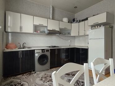 Yataq otağı dəstləri: Metbex mebeli 450₼ satilir .Olcu 4 m Uzerinde qaz,moyka,aspiratr