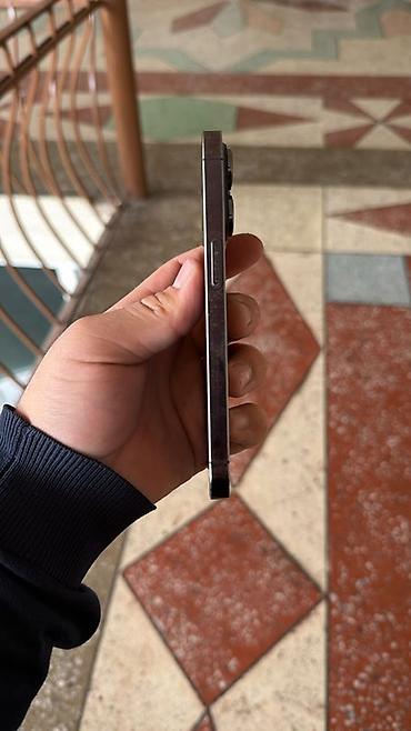 aipods pro: IPhone 14 Pro, 256 GB, Space Gray, Face ID — 3