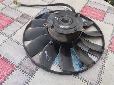 Auto delovi: Ventilator hladnjaka Lada 21214 Niva 1.7i br.1. Polovan, ispravai — 10