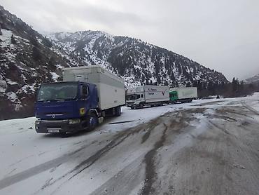 Тягачи: Тягач, Renault, Тентованный — 1